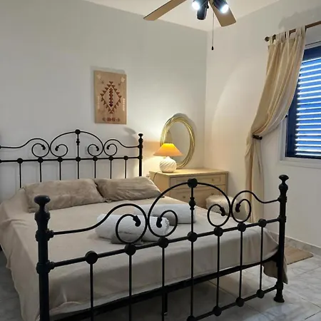 Pafia A Apartment *